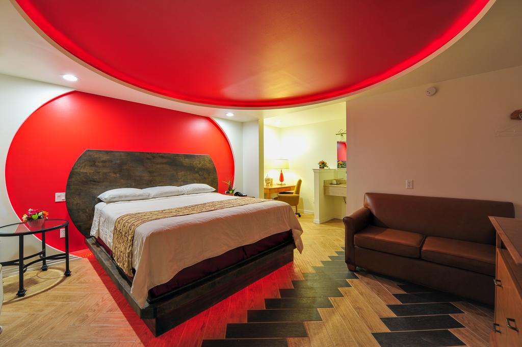 Romantic Inn & Suites دالاس الغرفة الصورة