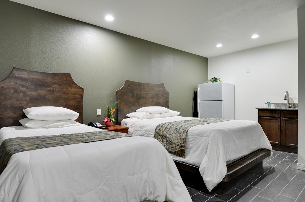 Romantic Inn & Suites دالاس الغرفة الصورة