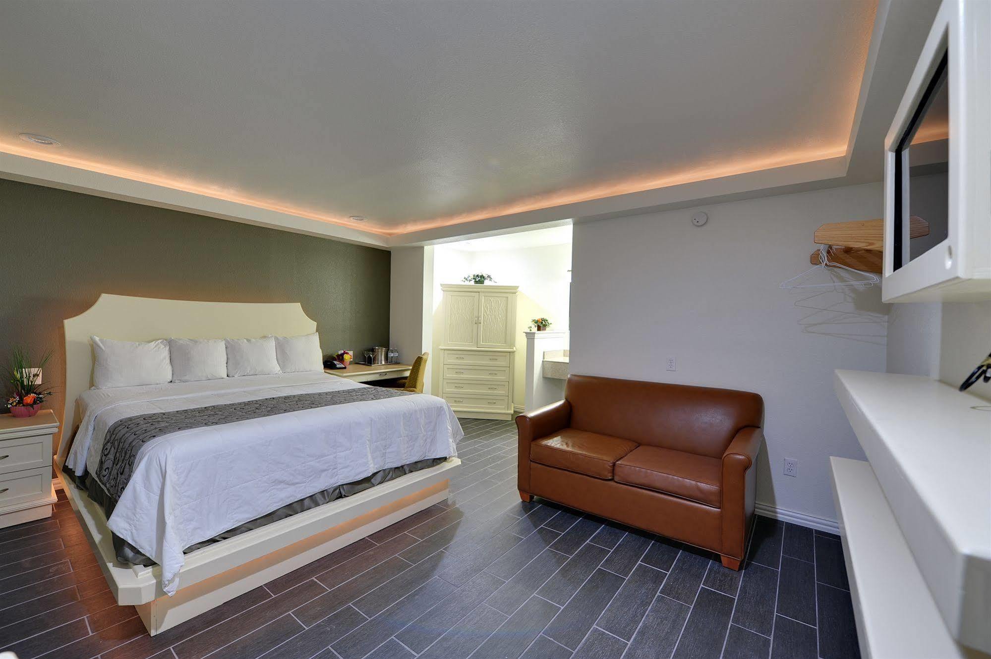 Romantic Inn & Suites دالاس المظهر الخارجي الصورة