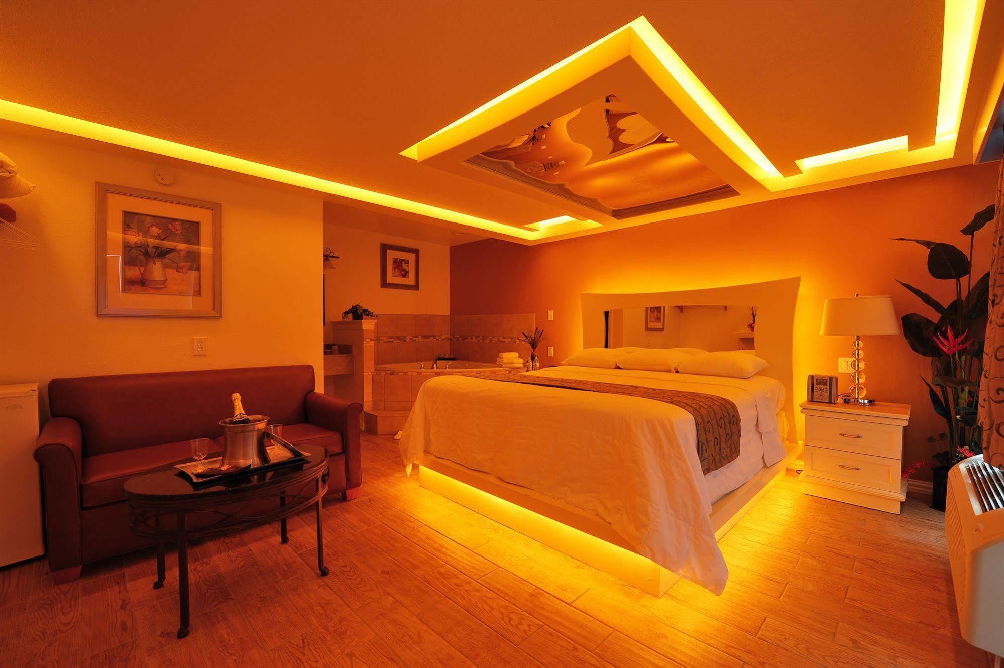 Romantic Inn & Suites دالاس المظهر الخارجي الصورة