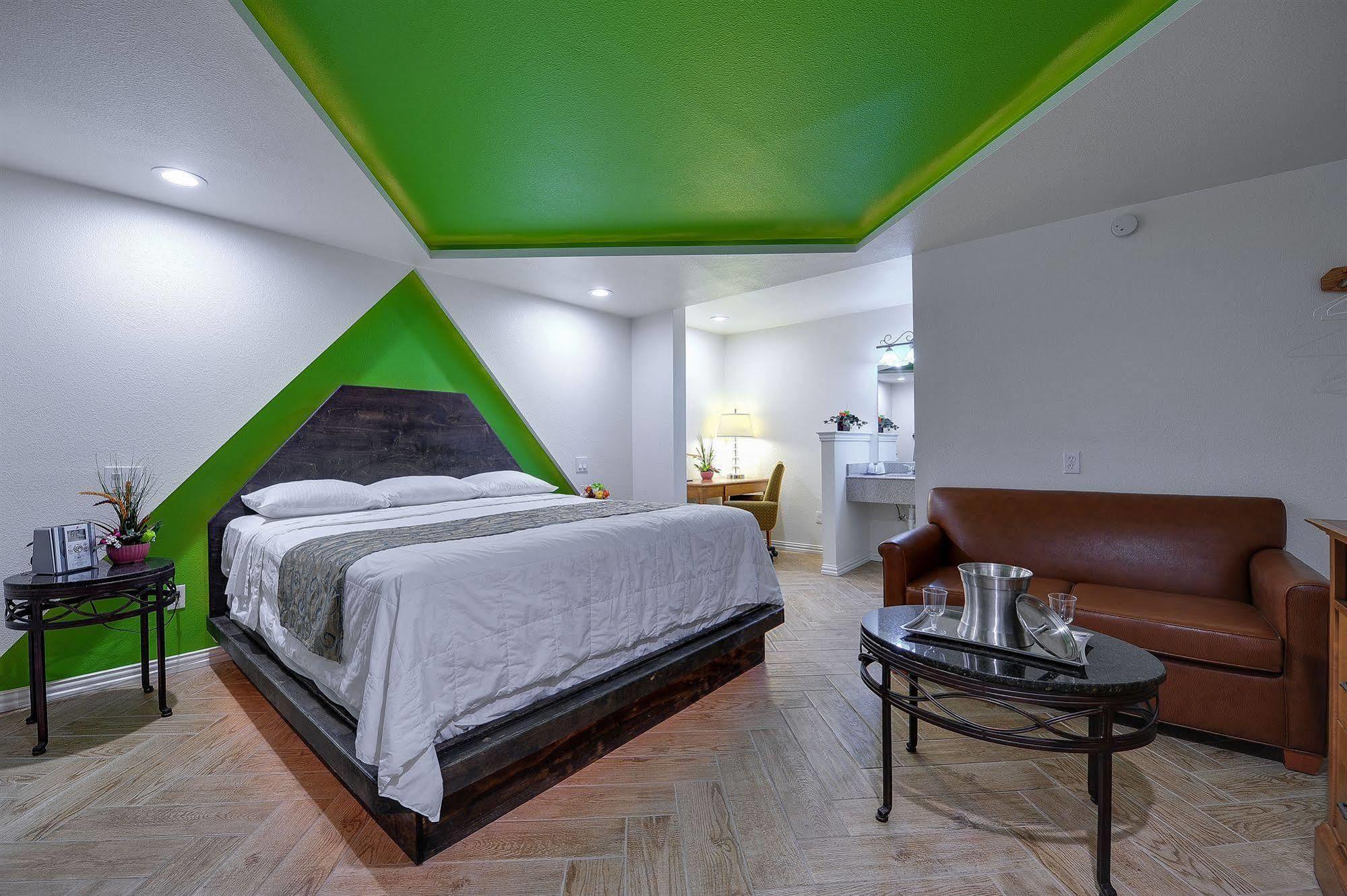 Romantic Inn & Suites دالاس المظهر الخارجي الصورة