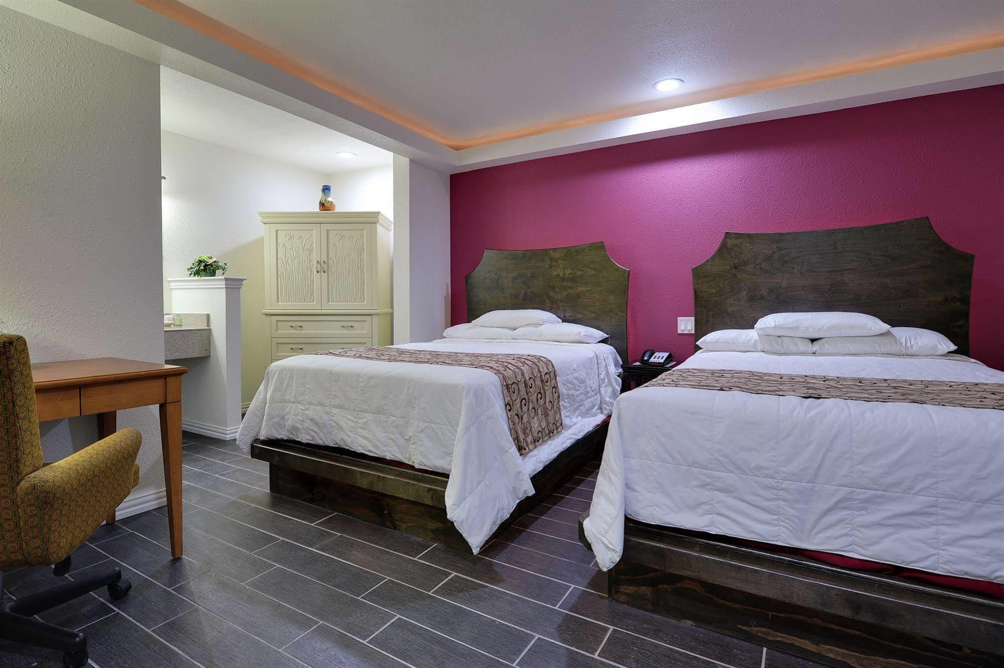 Romantic Inn & Suites دالاس المظهر الخارجي الصورة