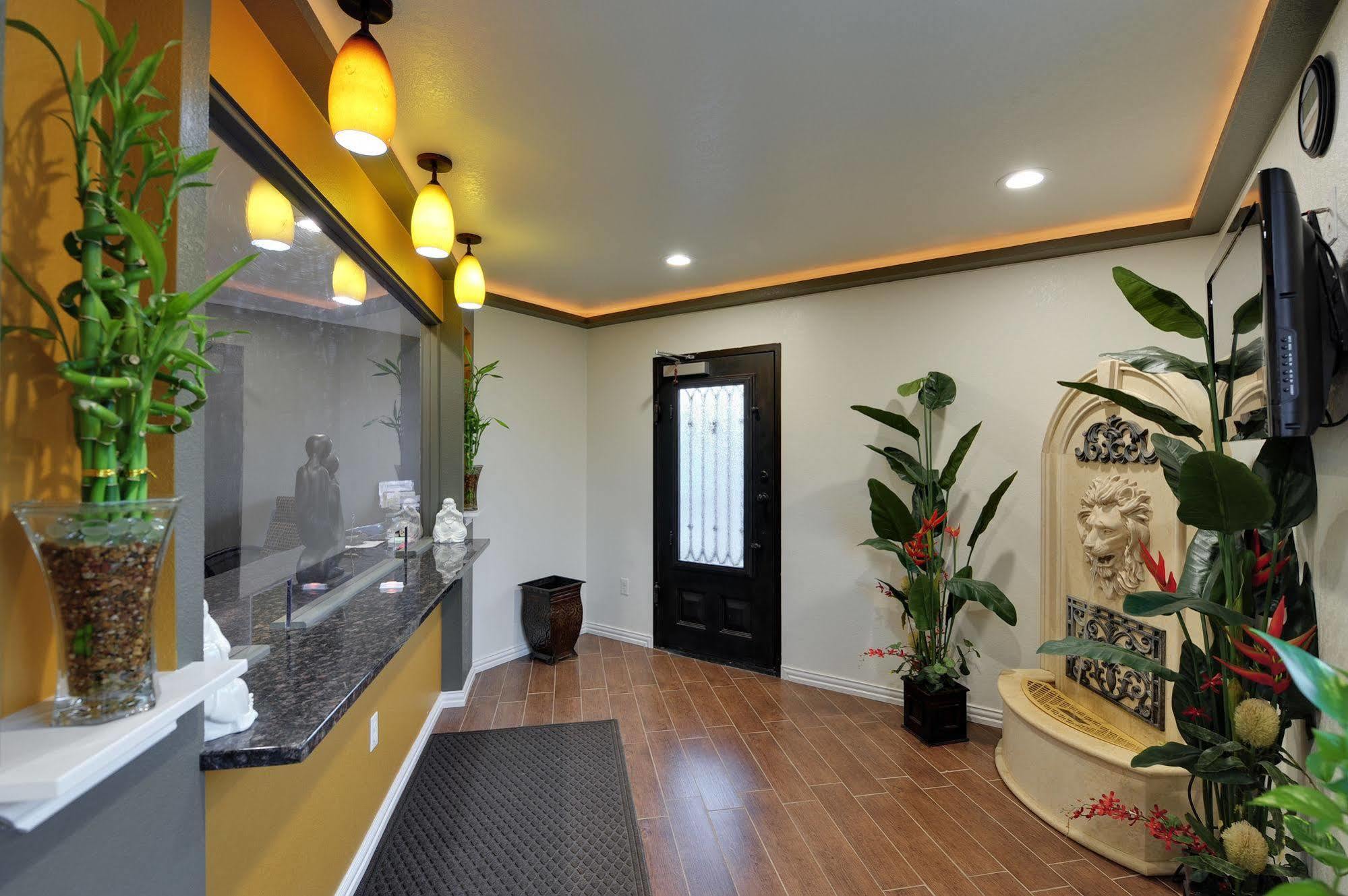 Romantic Inn & Suites دالاس المظهر الخارجي الصورة
