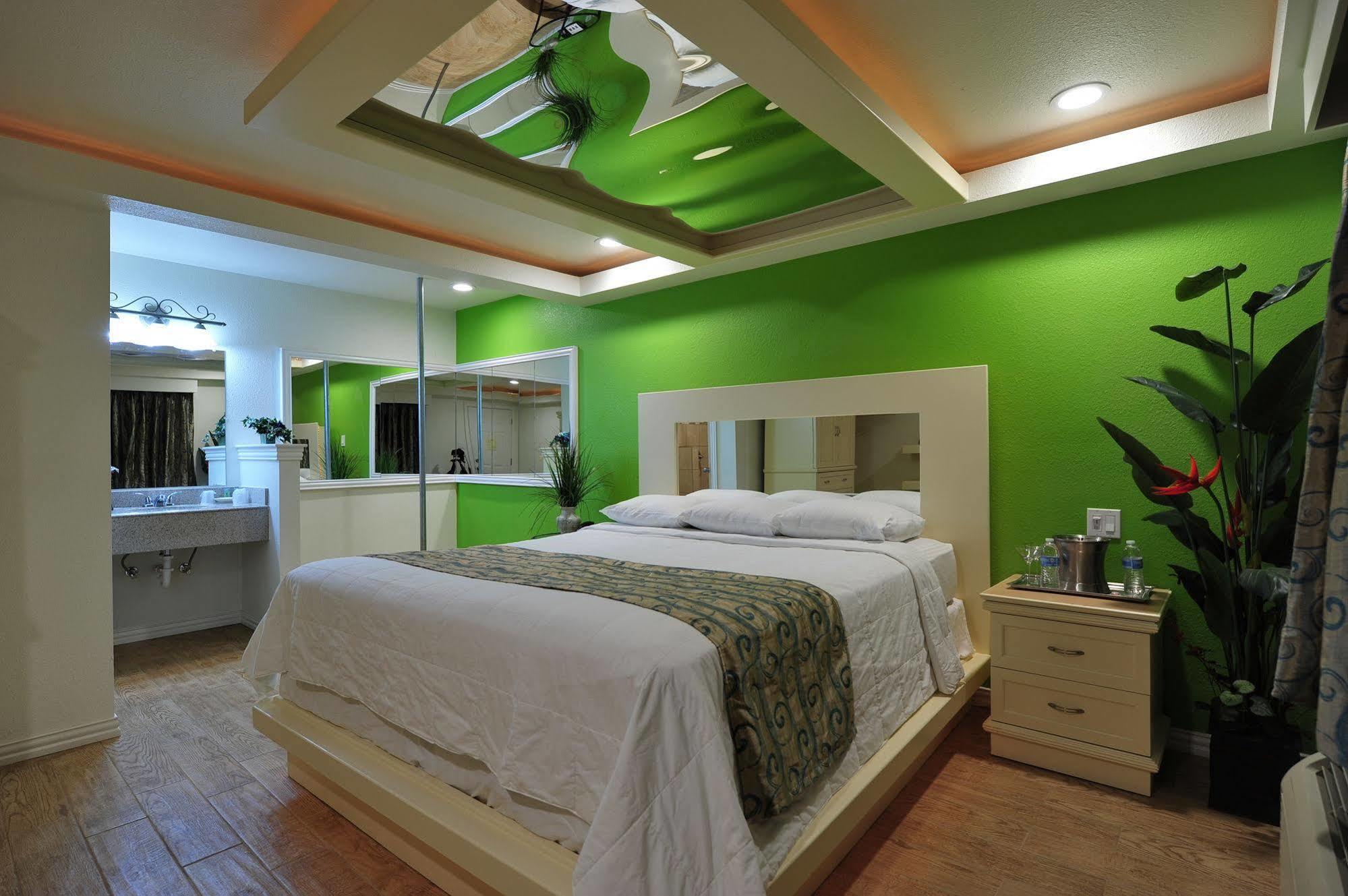 Romantic Inn & Suites دالاس المظهر الخارجي الصورة